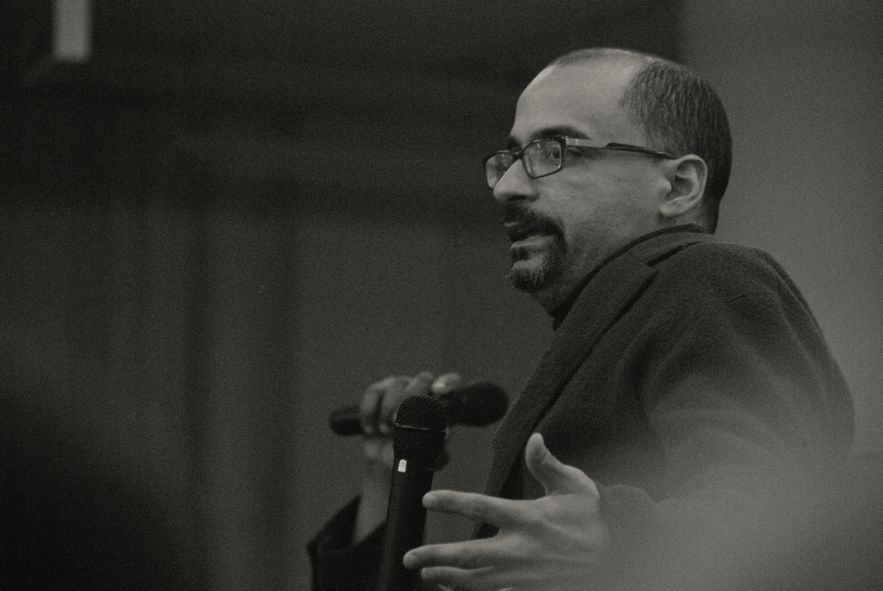 Junot Díaz speaks at The Strand Bookstore in Manhattan in April 2013. / Photo by jmm . (CC BY-NC-ND 2.0)