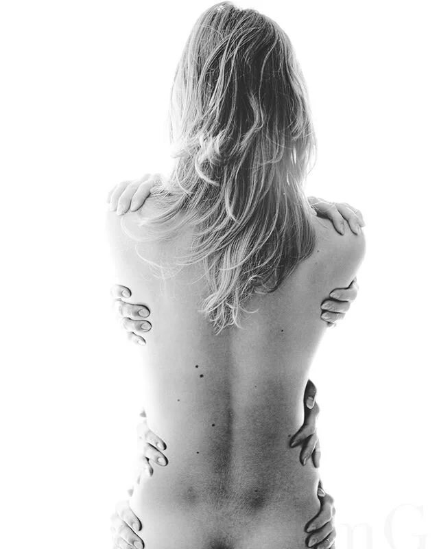 #bandofgold #fredapayne |editing music|
-
-&lsquo;embrace&rsquo; &copy; 2020 👐🏼🧼
-
-
-
-
-
-
-
#fashion #artmodel #model #photography #beauty #portrait #artportrait #artnude #nudemodel #bw #hands #blondehair #portraitphotography #portraitphotograp