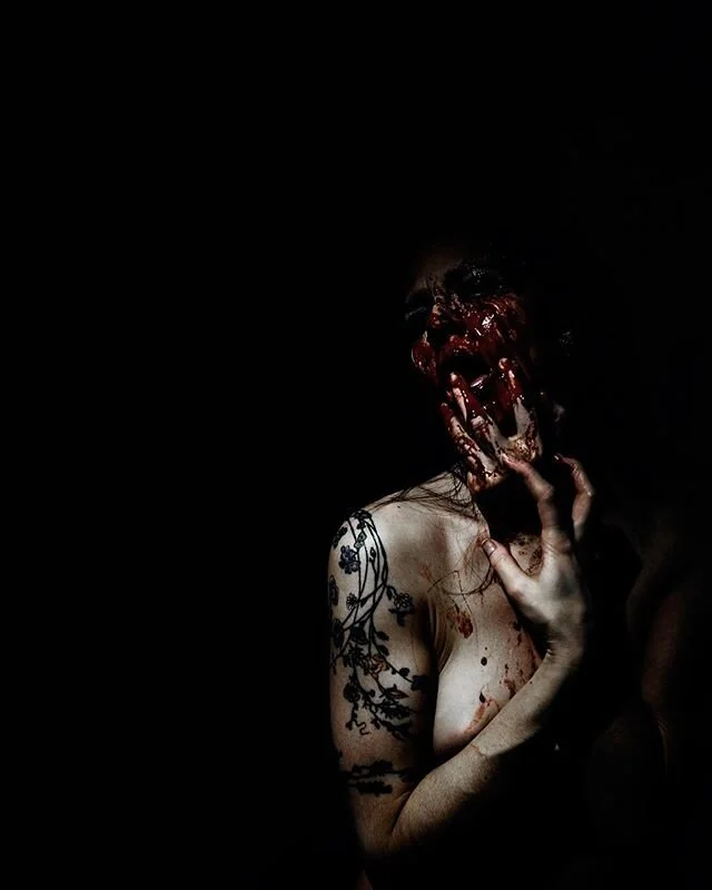 Ба́ба-Яга́ - kostianaia noga 🐓🏚
-
-
-reminds me a little of Francisco Goya&rsquo;s &ldquo;Saturn Devouring His Son&rdquo; &macr;\_(ツ)_/&macr;
-
-
-
-
-
-
-
#art #model #photoshoot #artportrait #portrait #blood #sfx #inked #actor #artmodel #horror #