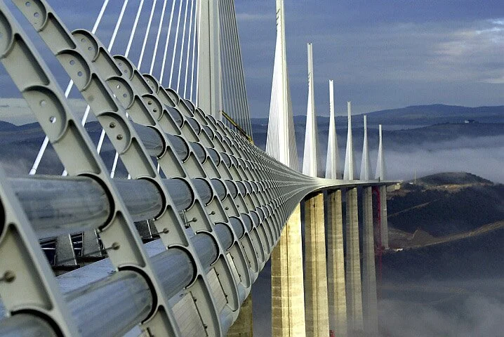 archi_52_millau.jpg