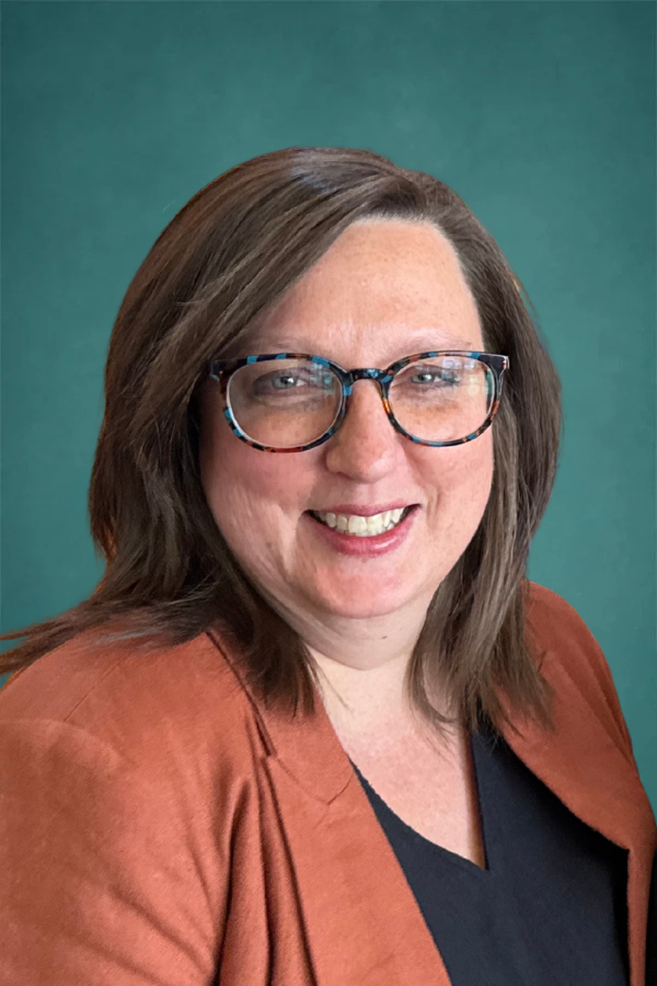 Portrait of Dawn Reyna