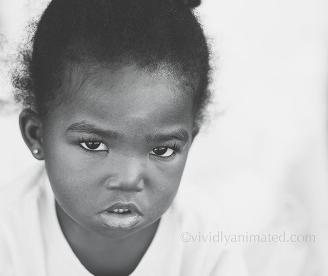 😍Demia #candidchildhood #thesnapsocietydailyfav #letthekids #blufftonsc #childhoodunplugged #toddler #blackandwhite #blackandwhitephotography