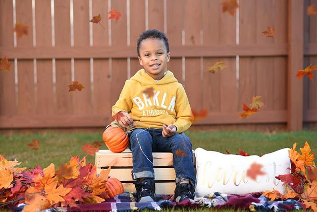 Happy Thanksgiving 🍁🦃🍽 #thanksgiving #harvest #childhoodunplugged #letthembelittle