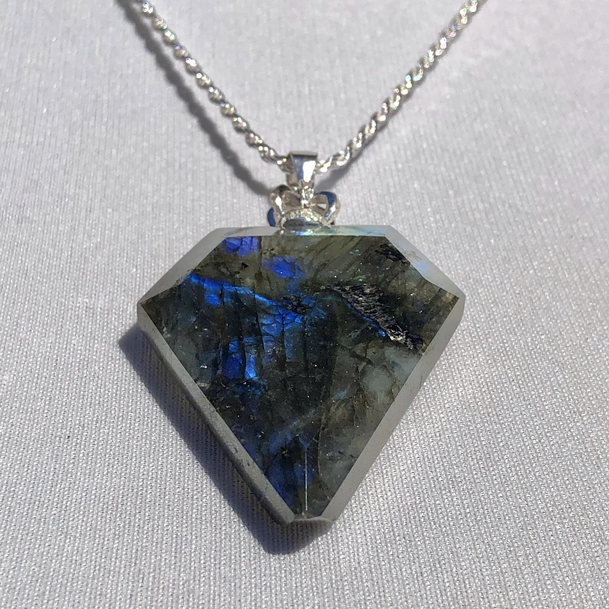 25430B86-D442-40B7-B64C-60E56CCC211C