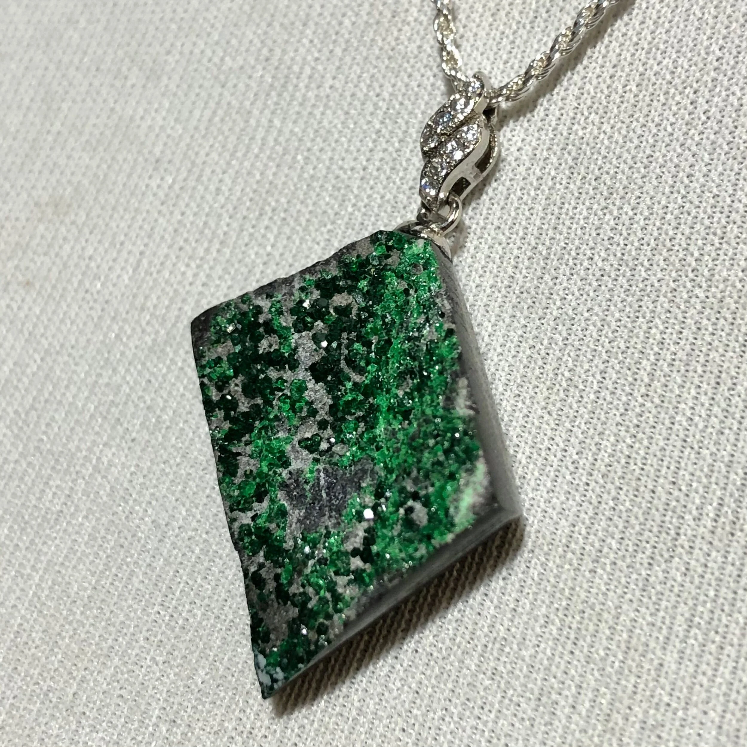 B2D19C45-97B7-417B-8006-AE6A533C8595