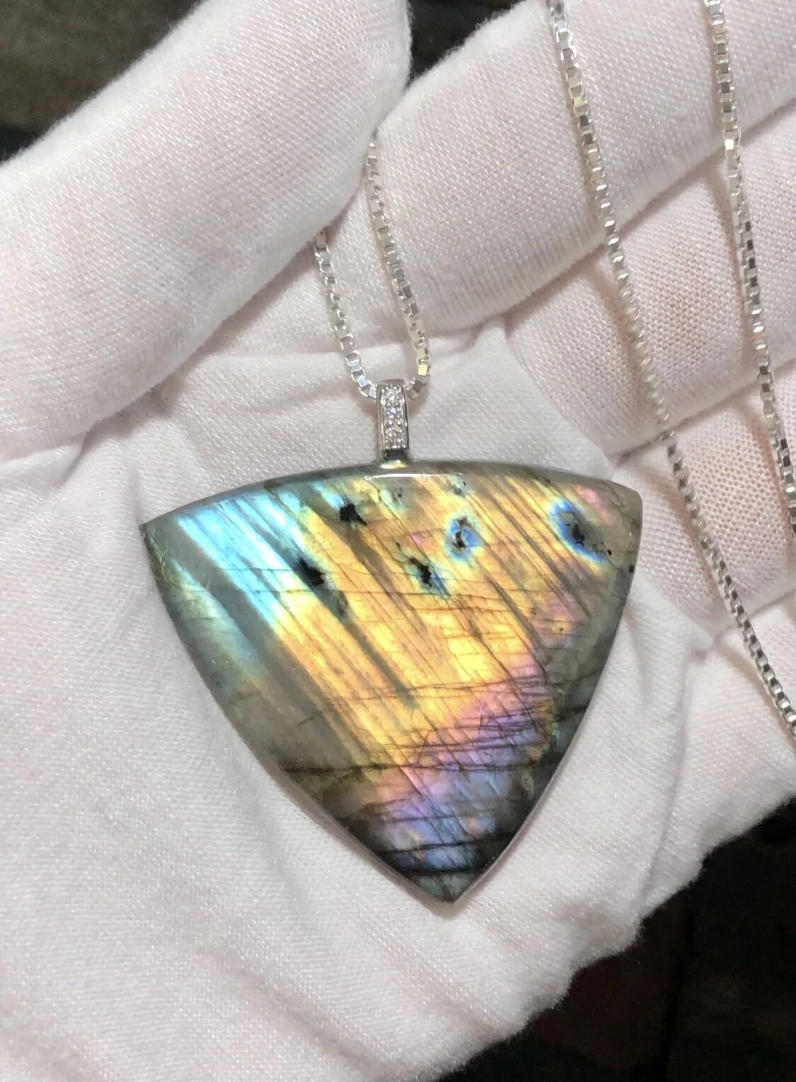 B8516F0C-2077-4531-BCF4-B513C7C1F943