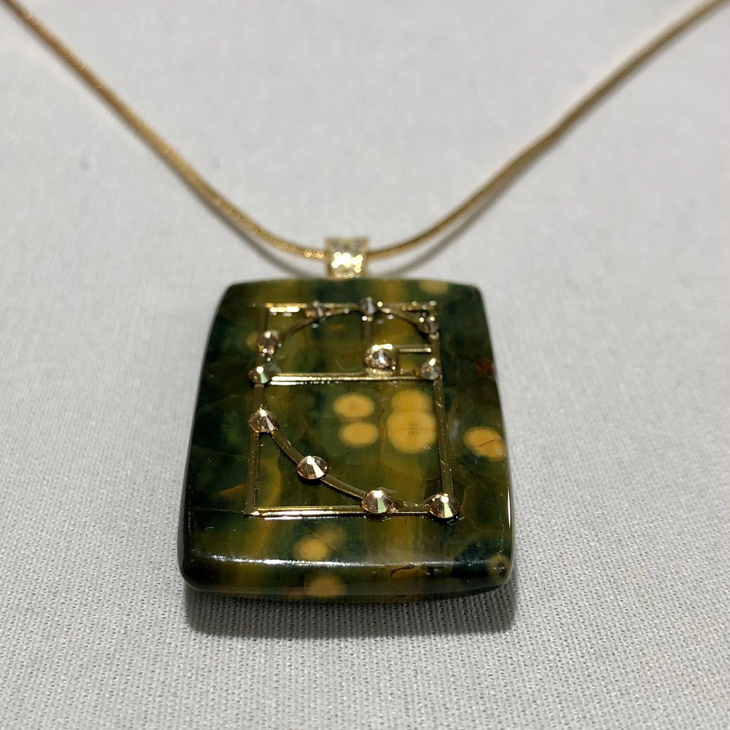 6D6D8C4D-471E-420E-BB45-947D3666BA06