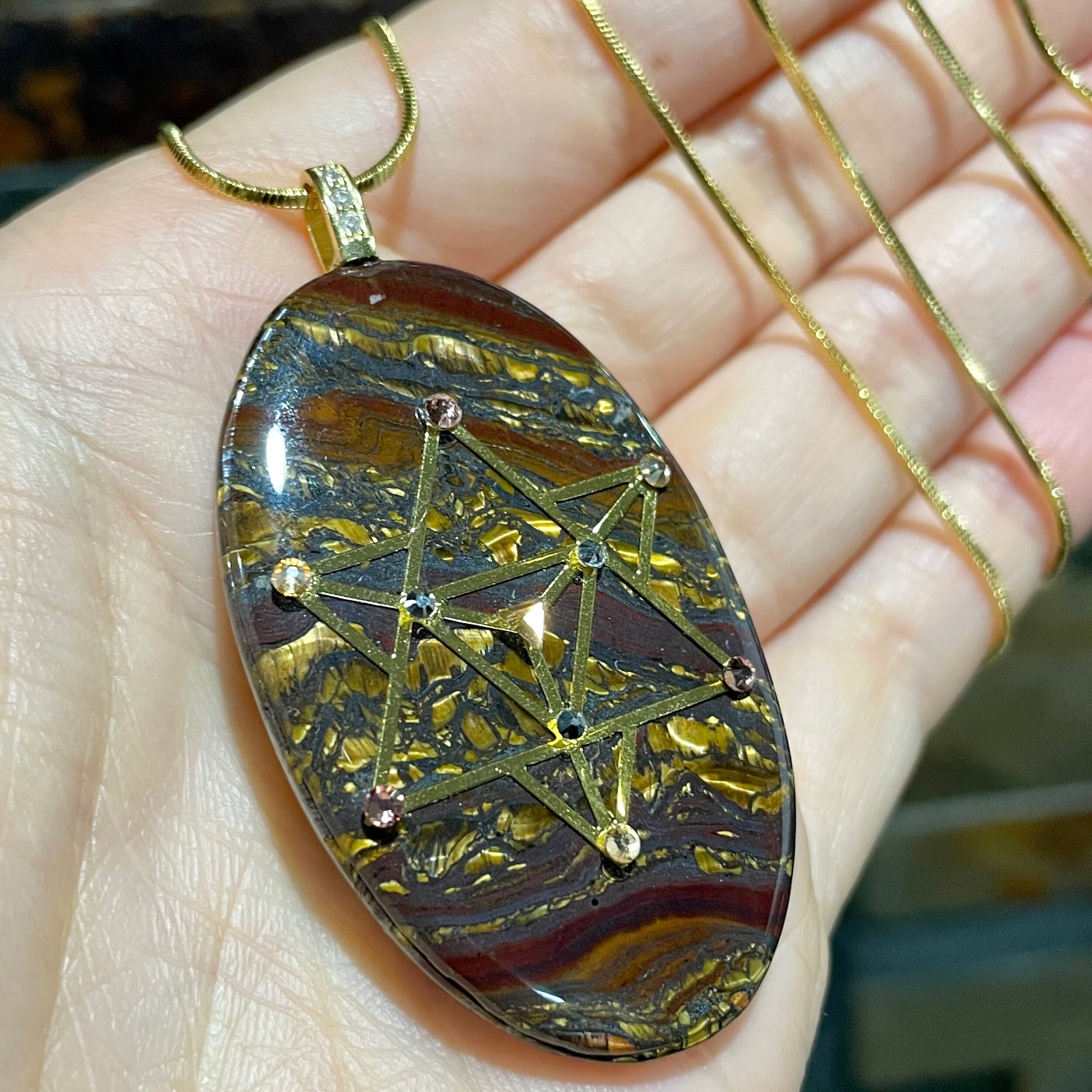 99FE4DA7-CADB-46C1-AF69-6F1A1A1F9B8C