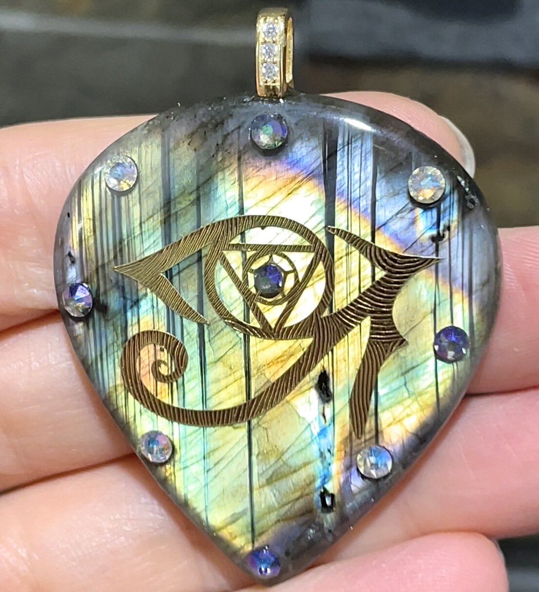 510E4697-60B0-405E-BE19-1802BA4456EE