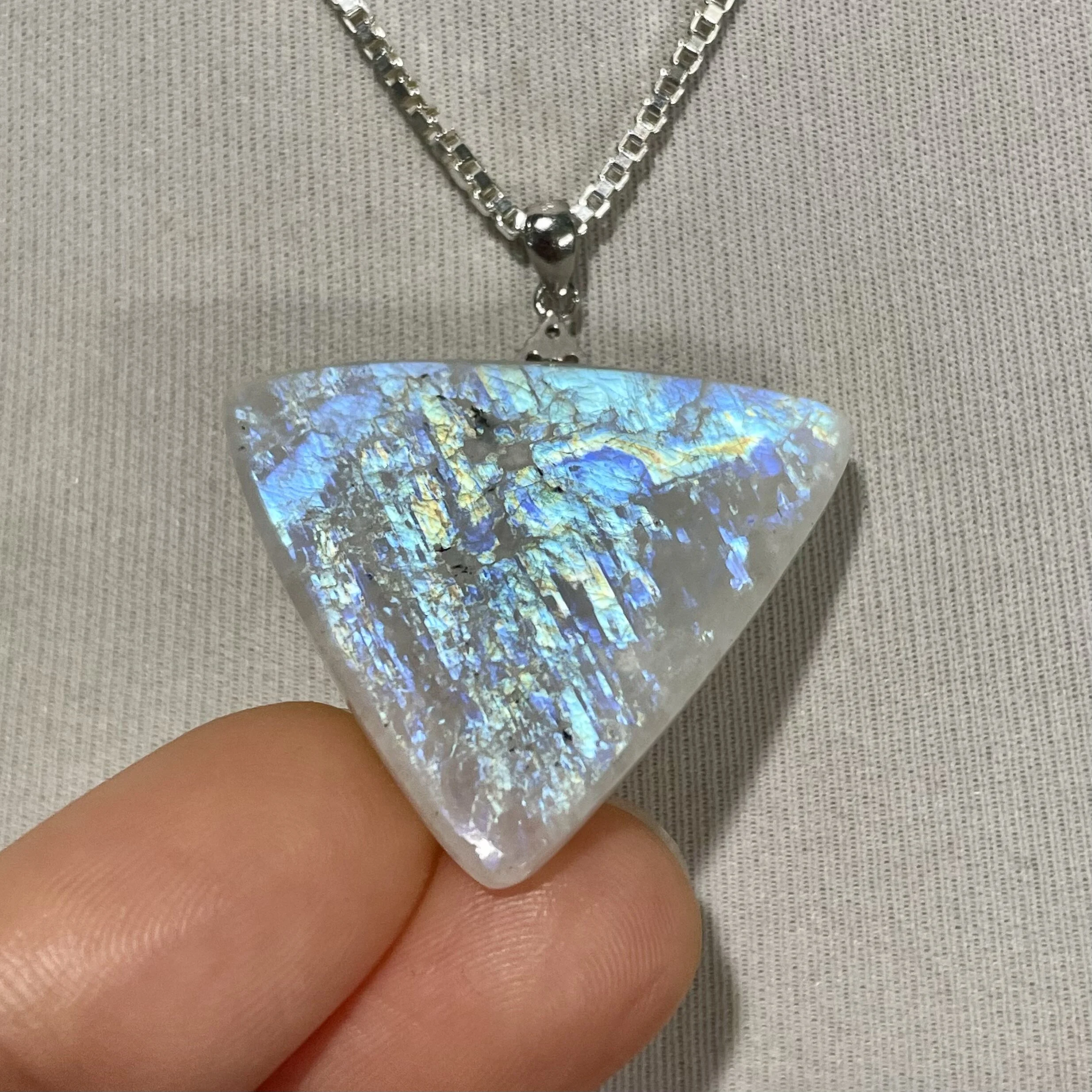 D2921DF6-51E9-4D2E-AFC6-FC43C48B940A