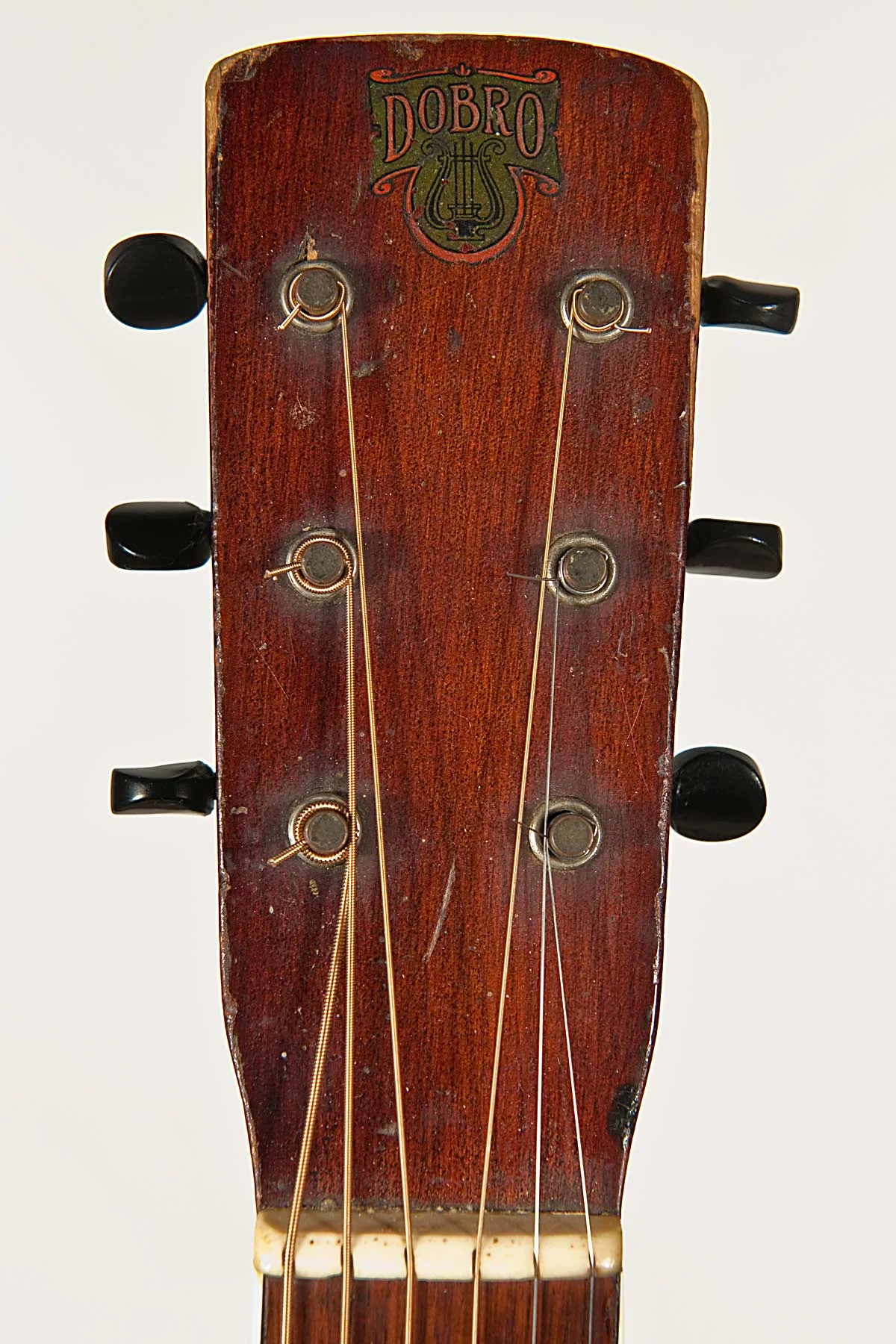 Dobro 1936, ageing just right. Made by the Dopyera brothers, LA California USA