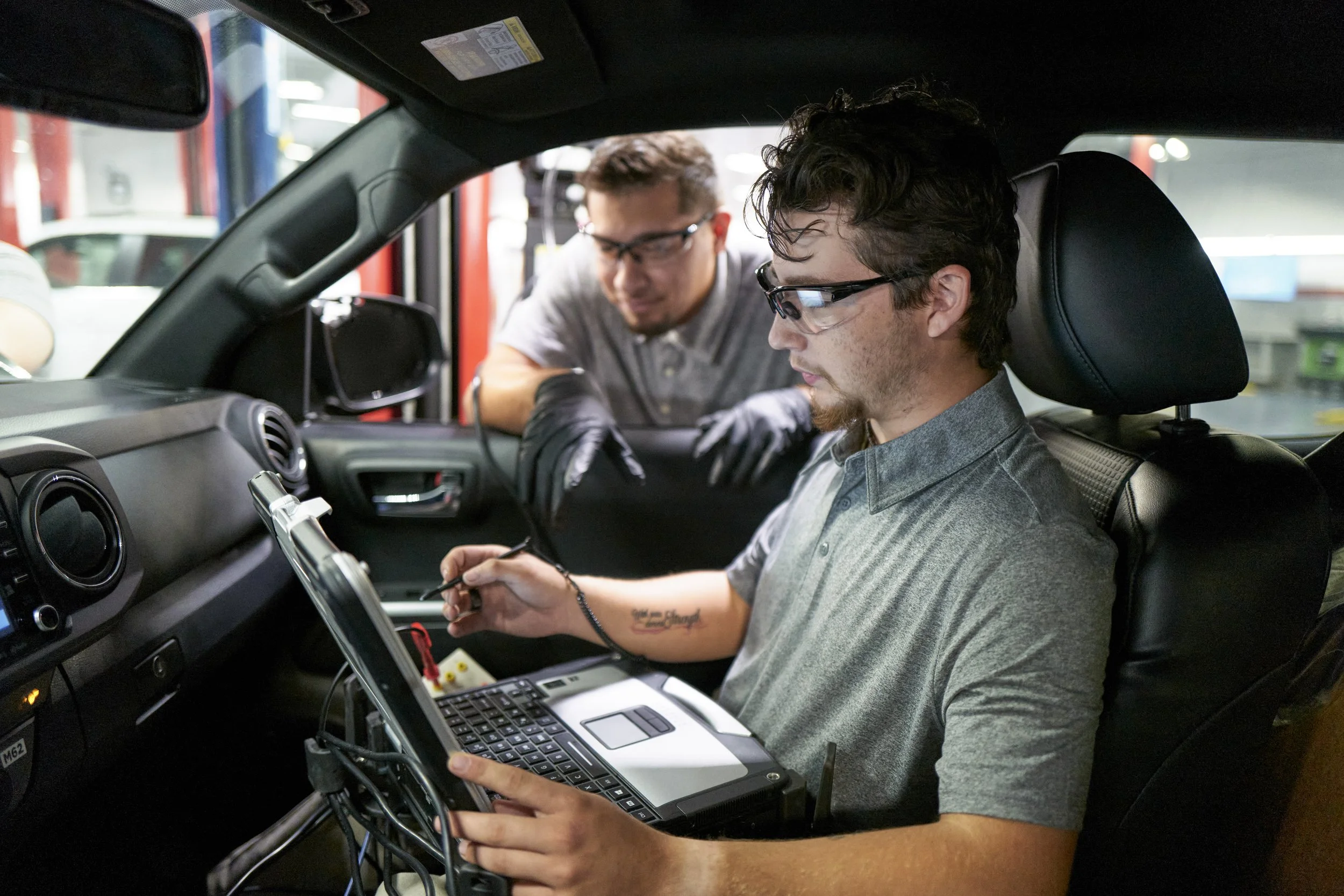 ATT_Brand_20220812_Business_Mechanic_Garage_10934.jpg