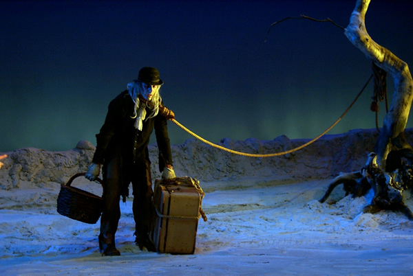 Geoff Sobelle in Waiting for Godot