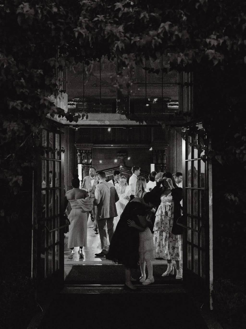 Savy+RobBurlingameCaliforniaKohlMansionWeddingCassieValentePhotography0828.JPG