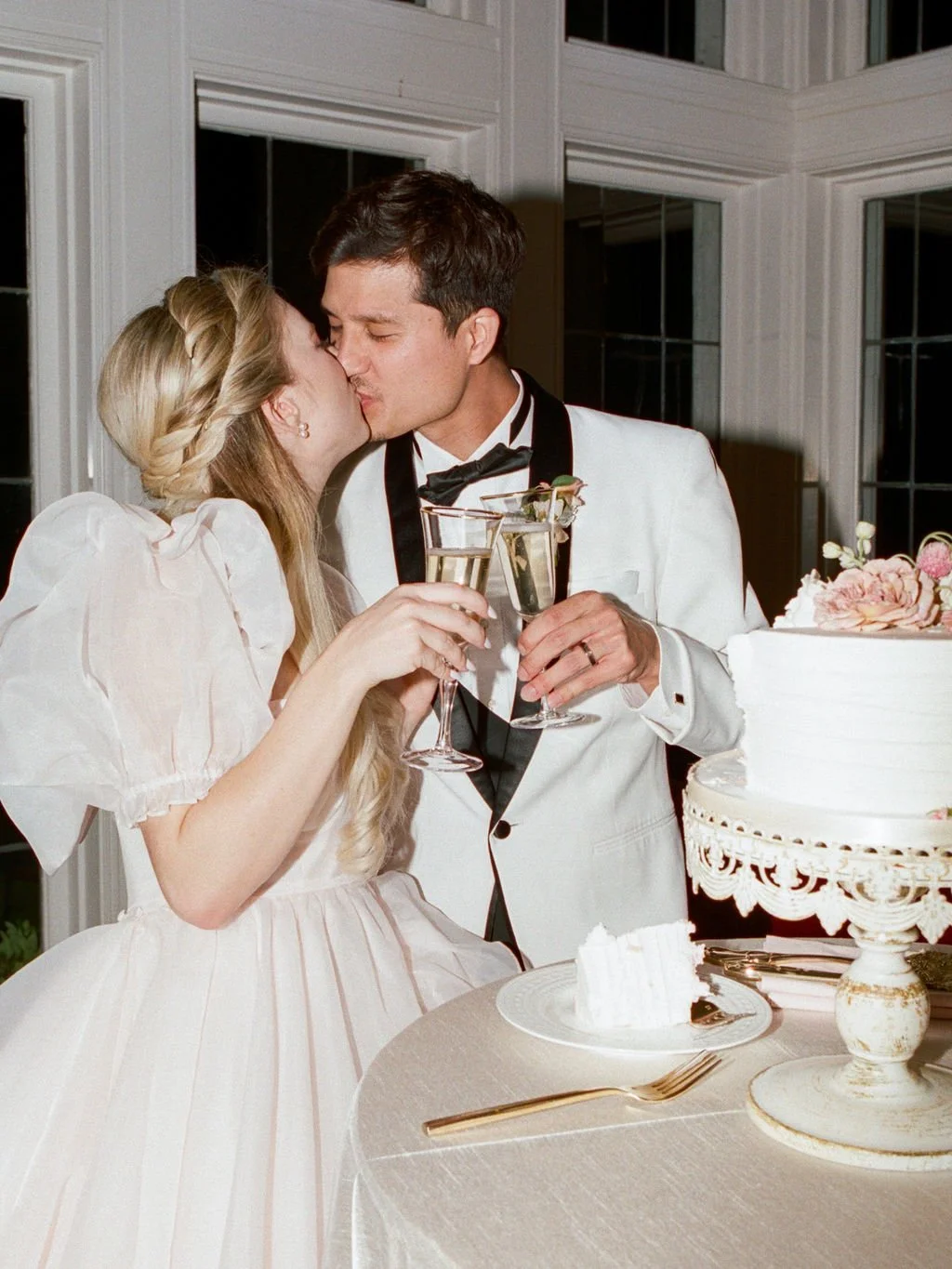 Savy+RobBurlingameCaliforniaKohlMansionWeddingCassieValentePhotography0750.JPG