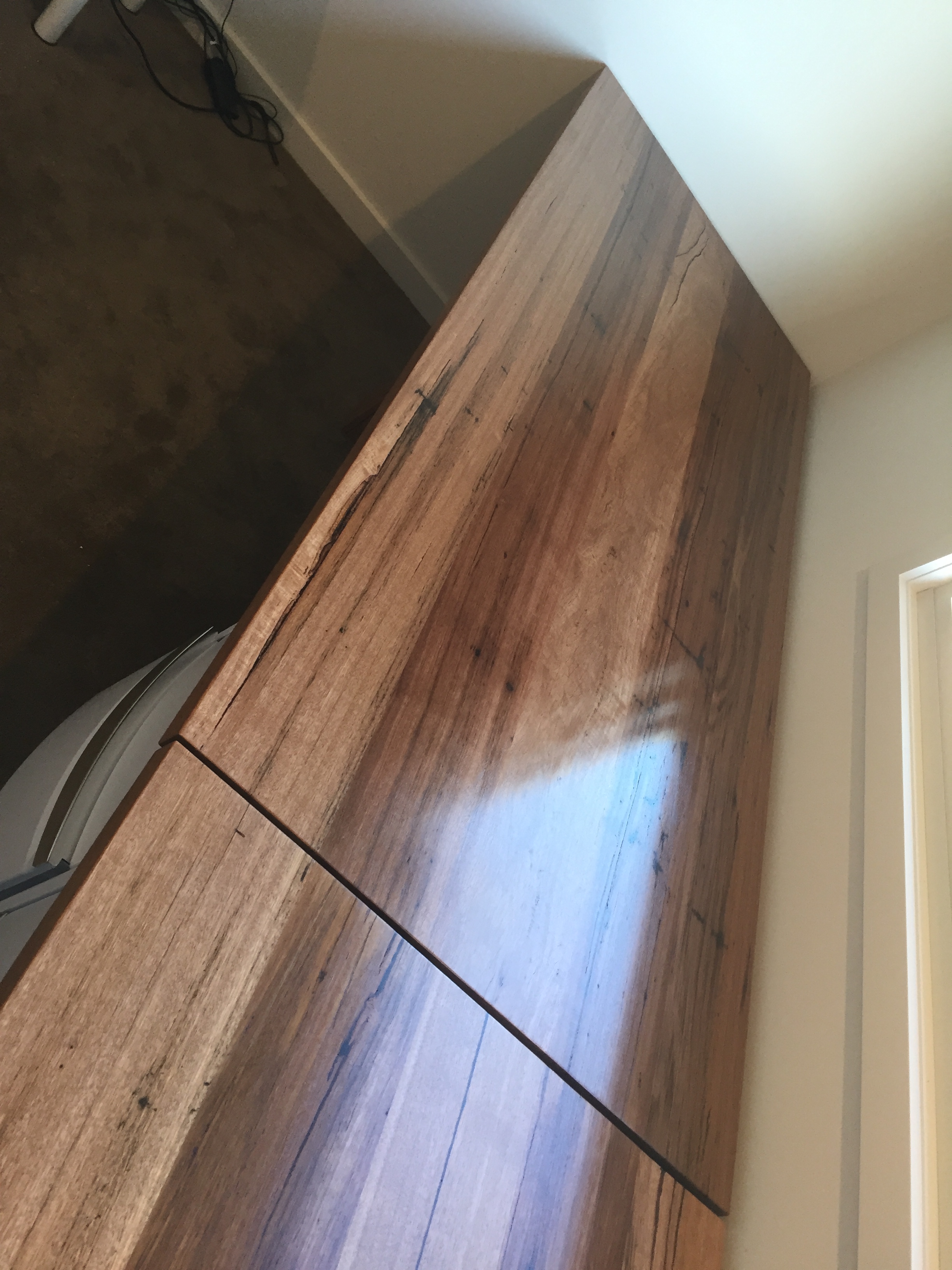 Dark wormy chestnut top