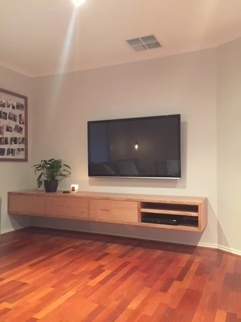 Vic ash Floating TV unit with 3 drawers