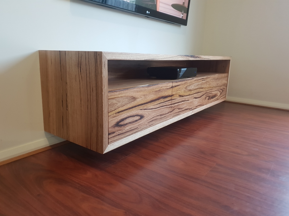 Messmate TV Unit