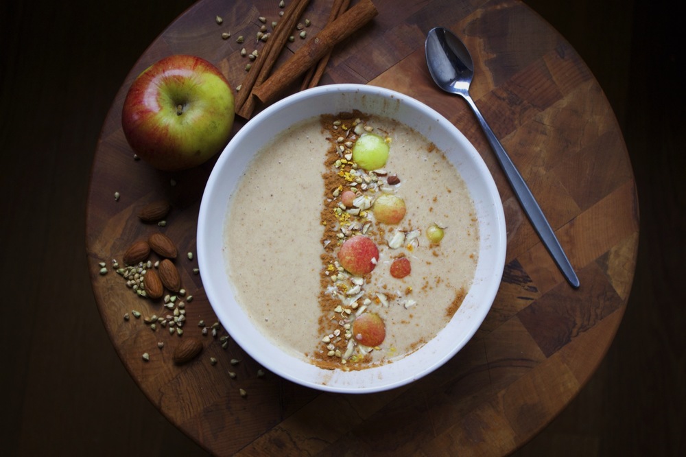 Apple Pie Smoothie Bowl