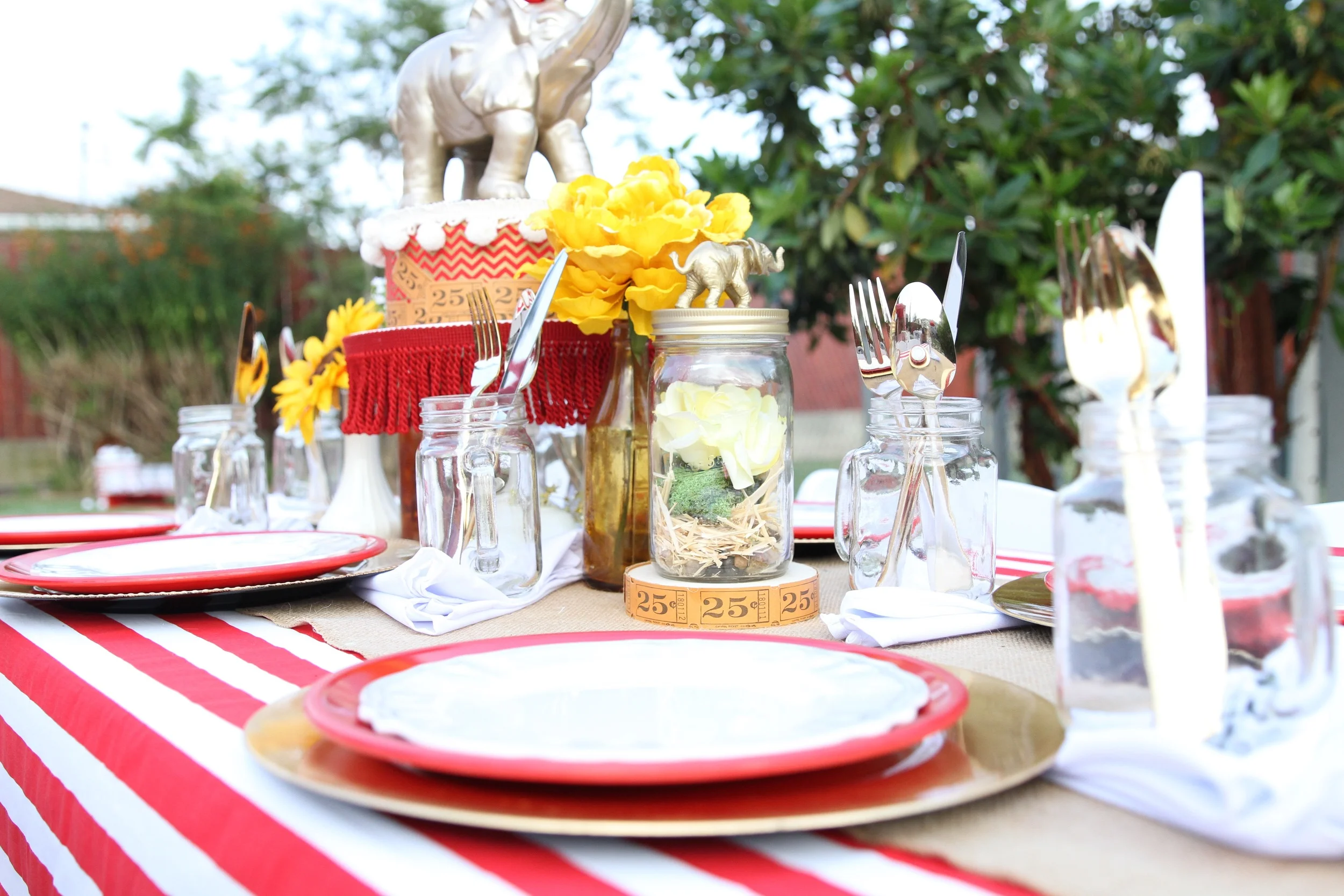 PLACE SETTINGS