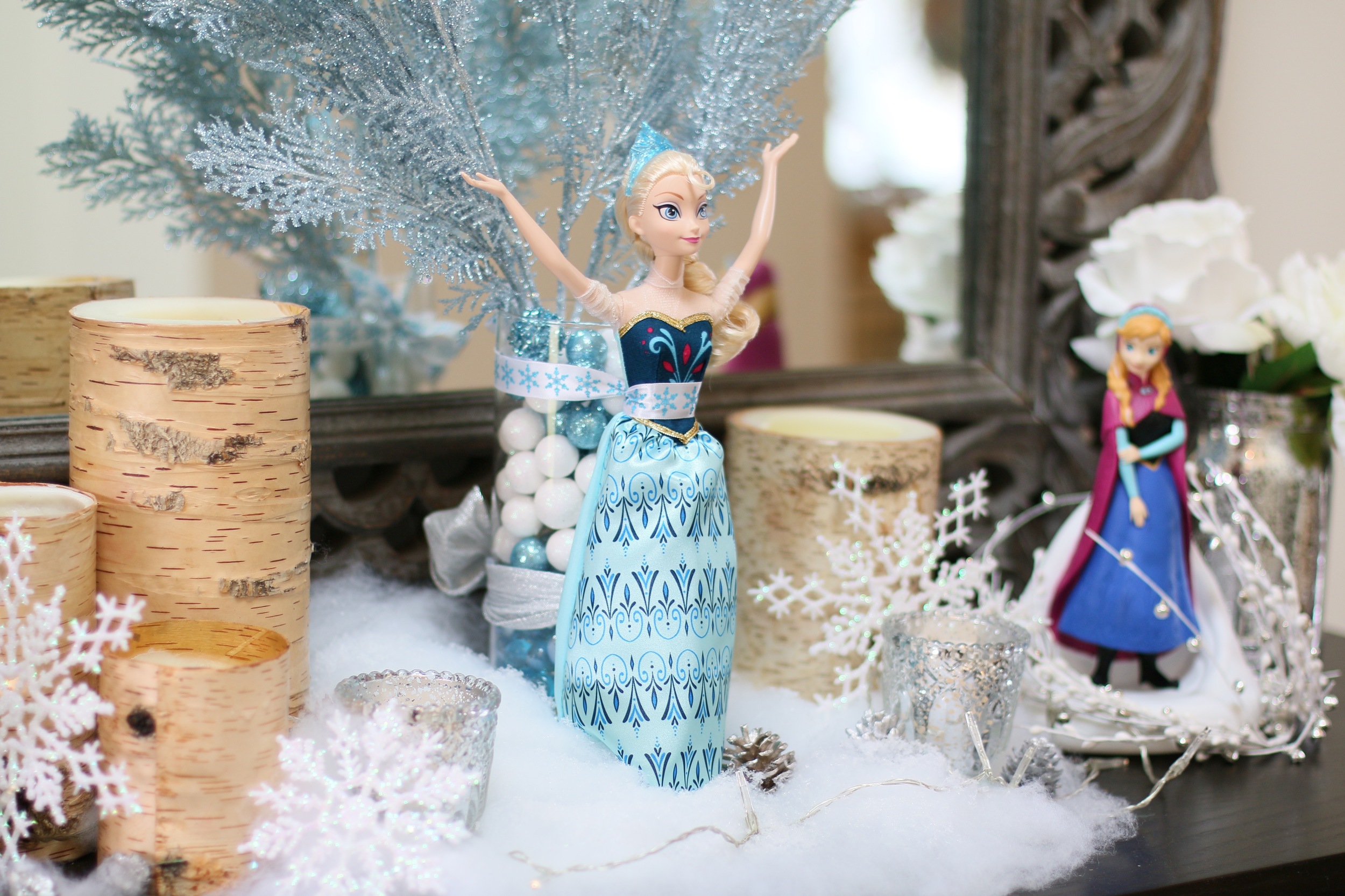 Copy of A FROZEN entry table with Elsa in all her glory! @inJOYtheParty