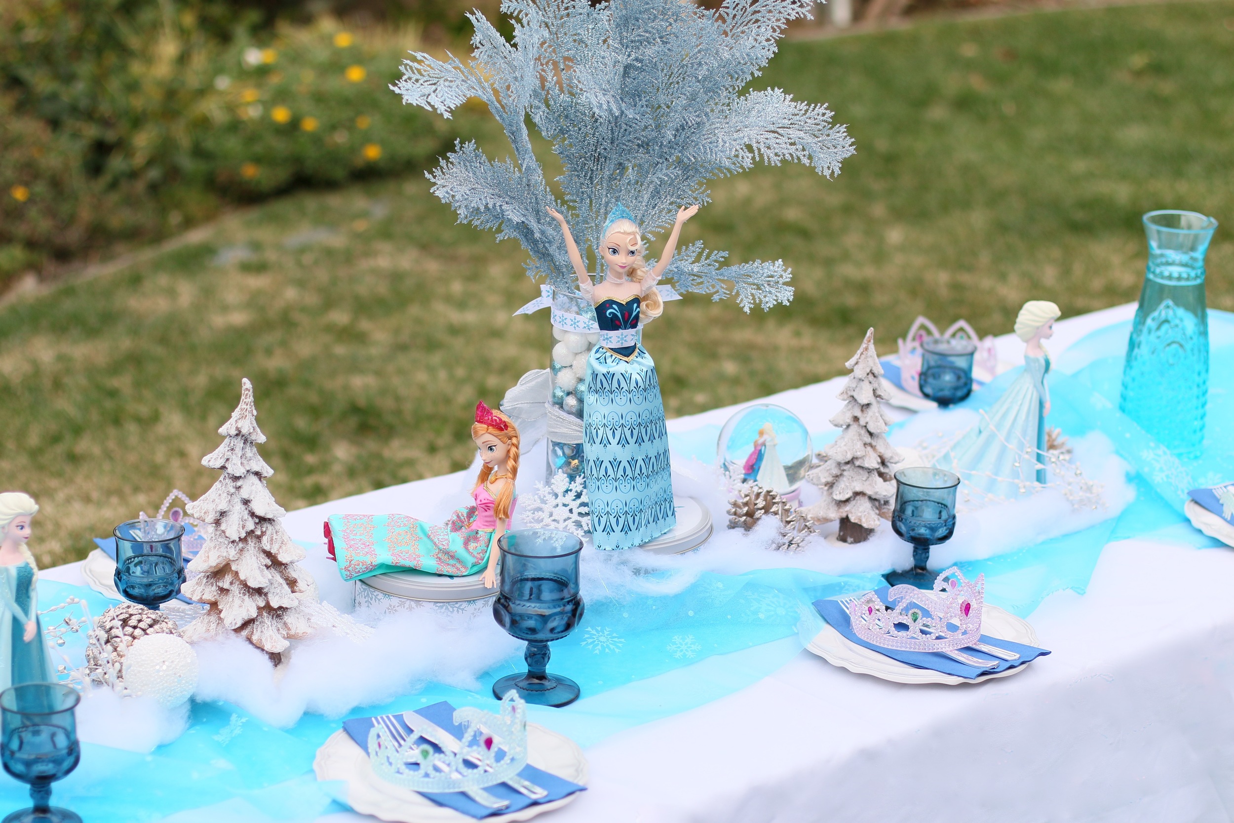 Copy of Stunning Elsa centerpieces for rent! - FROZEN PARTY @inJOYtheParty