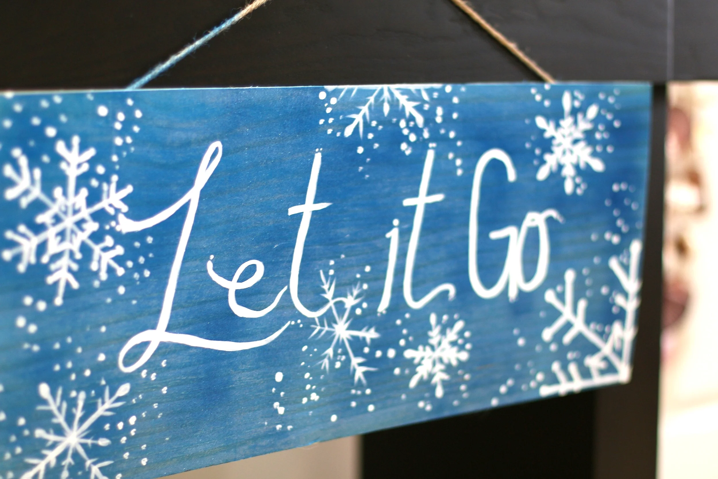 "LET IT GO" SIGN