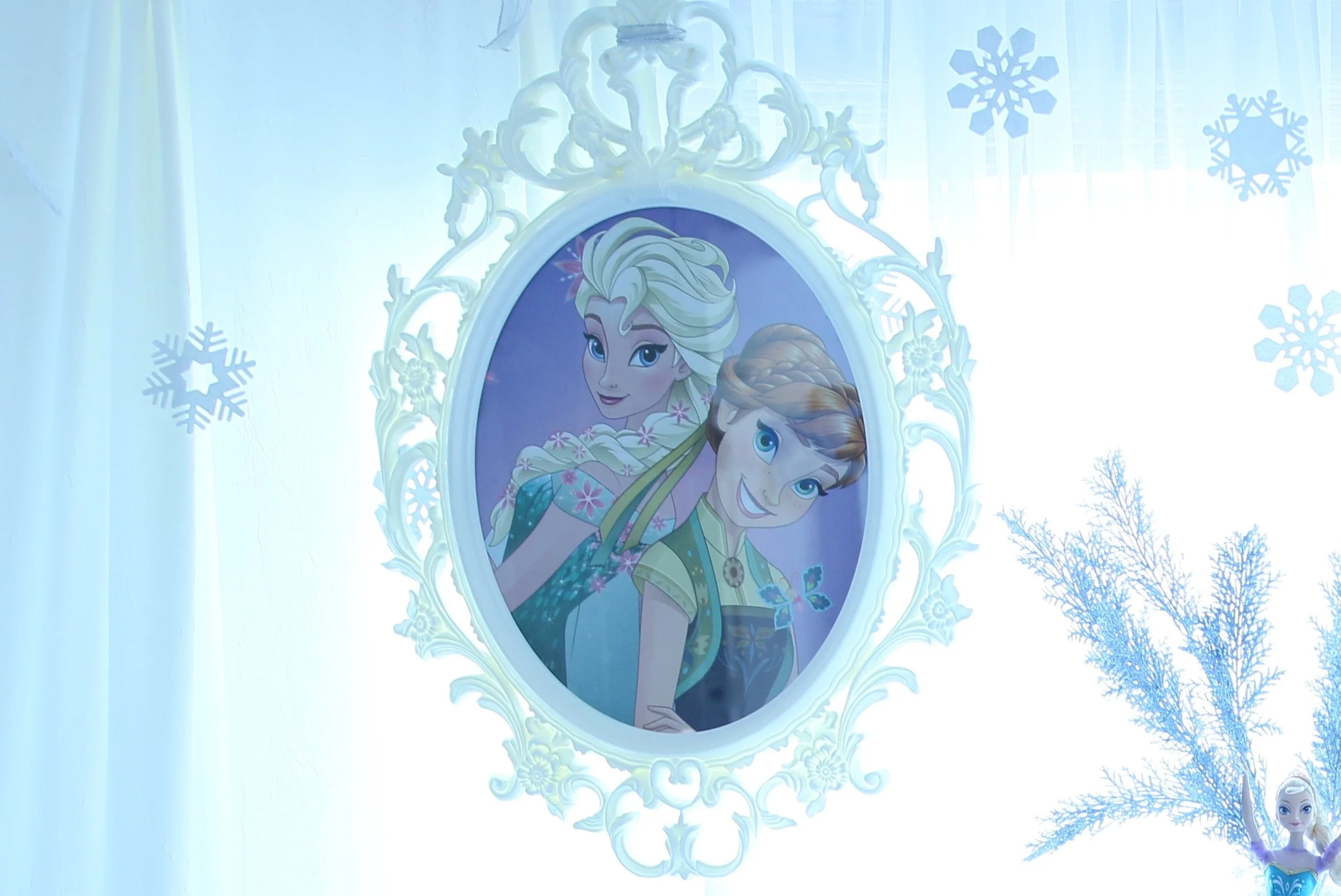 ANNA & ELSA FRAMED POSTER