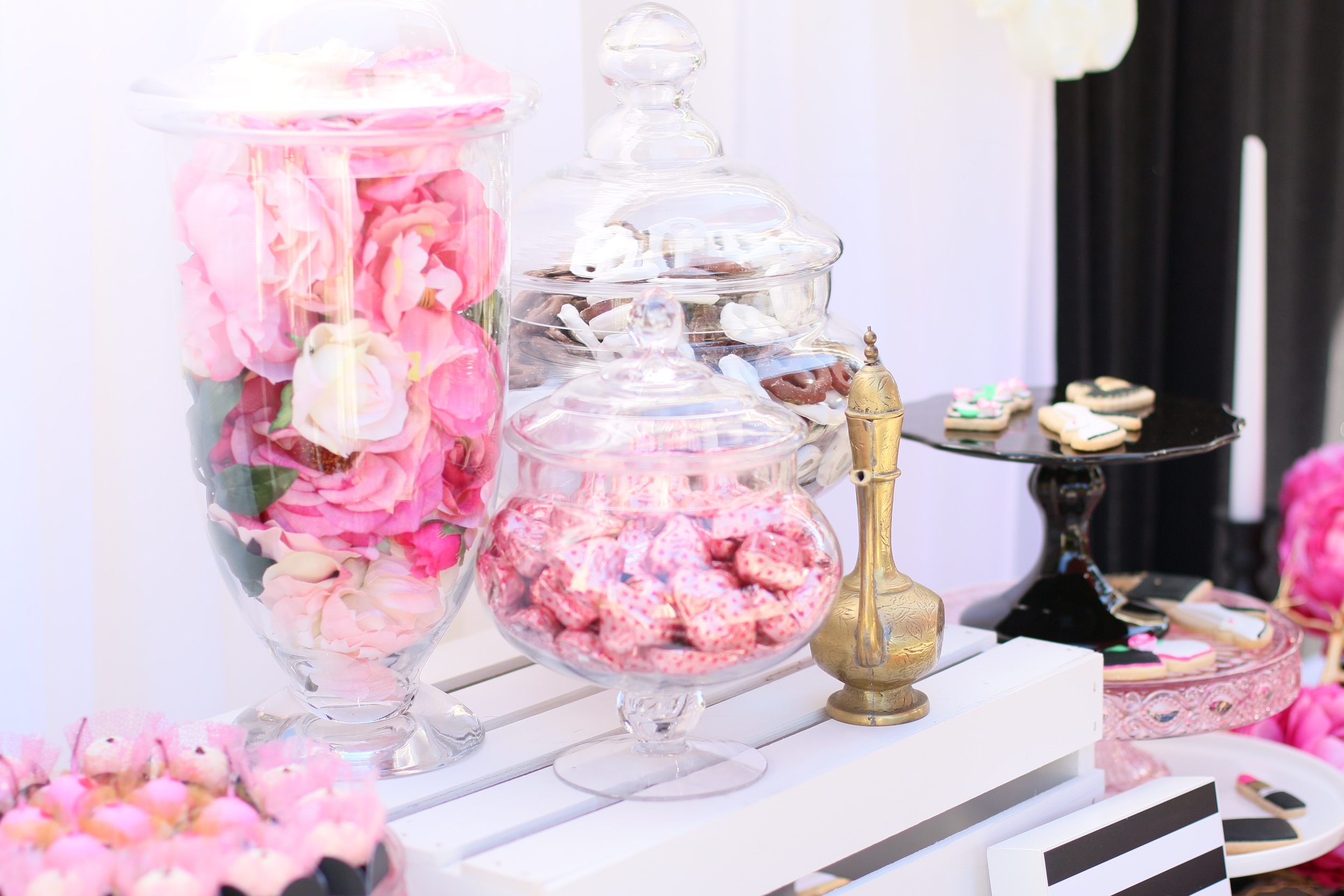 Copy of You'll want to find a reason to celebrate with our "Pink Please" Rental Collection! Everything here is prepackaged to rent! Black & White Stripes + Pink Peonies + gold accents = LOVE! @inJO...