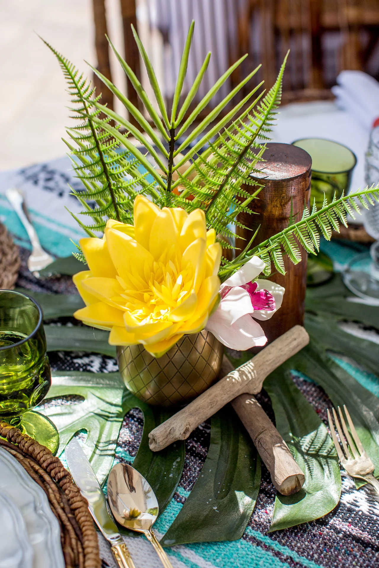 A vintage surfer inspired rental collection! Hang loose with our vintage mini VW buses, pin up dashboard girls, touches of Tiki, palm leaves and tropical faux florals.