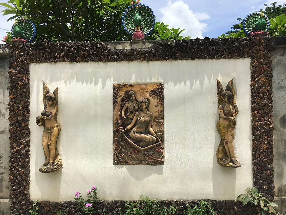 Day 24: I'm so grateful for friends. Oh it's the people I'll miss the most when I leave Chiang Mai next week... 