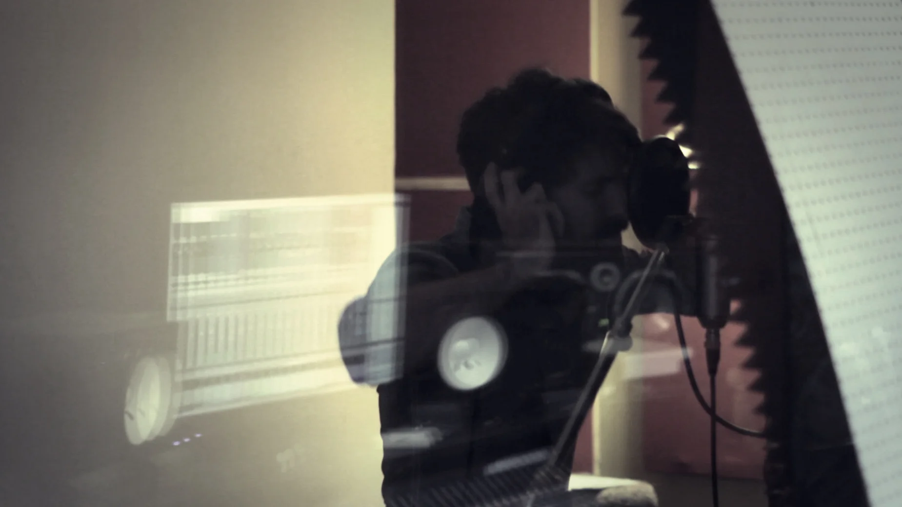 stills_01_015.jpg