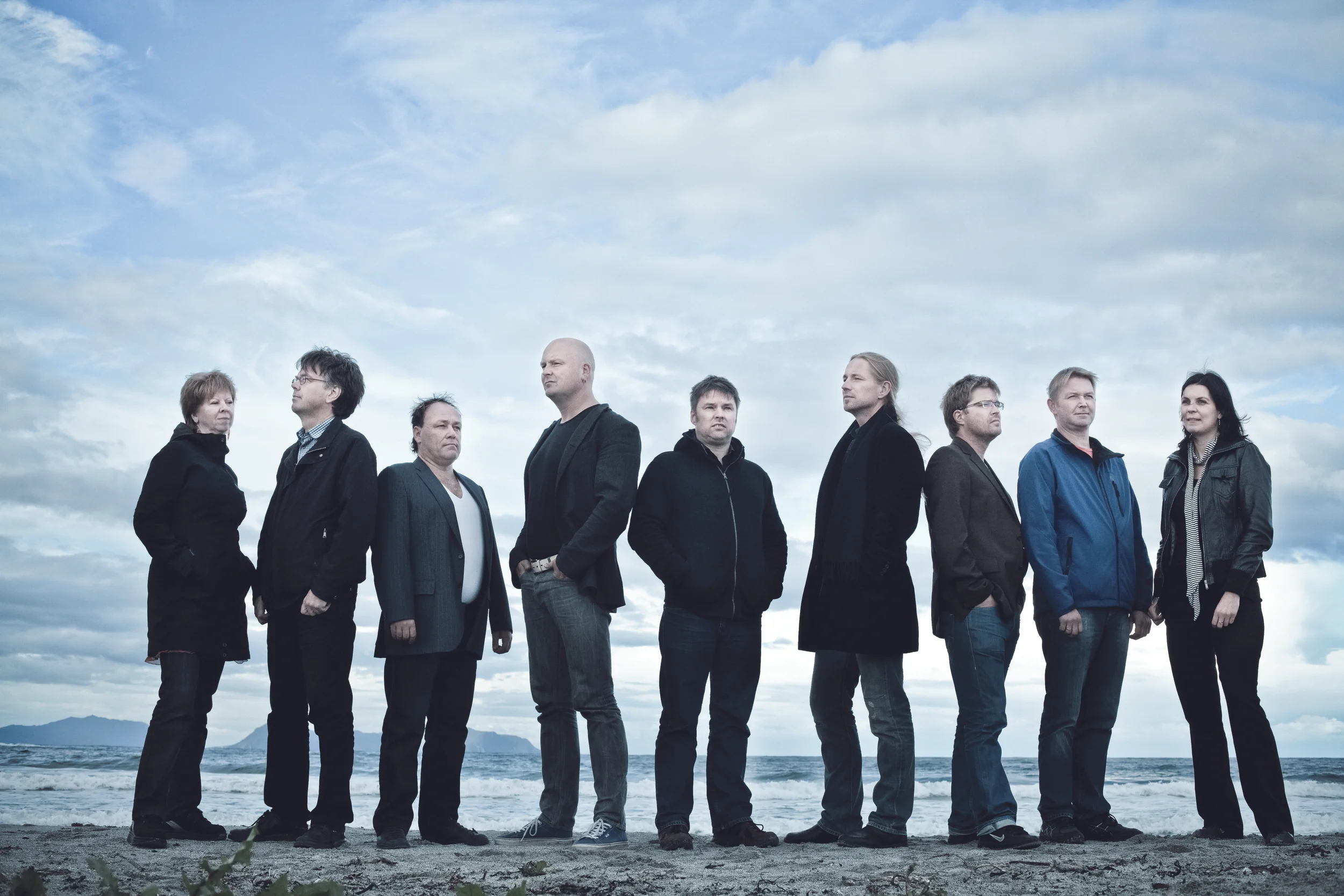 Bildet er av alle de faste tilsatte Møremusikarane. Gruppa Fjord og Fjell er nr 3 til og med 6 fra venstre.