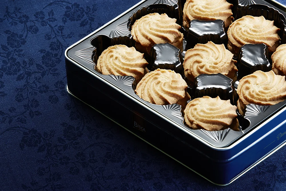 Danish Butter Cookies - Metallic packaging - Kreativt design