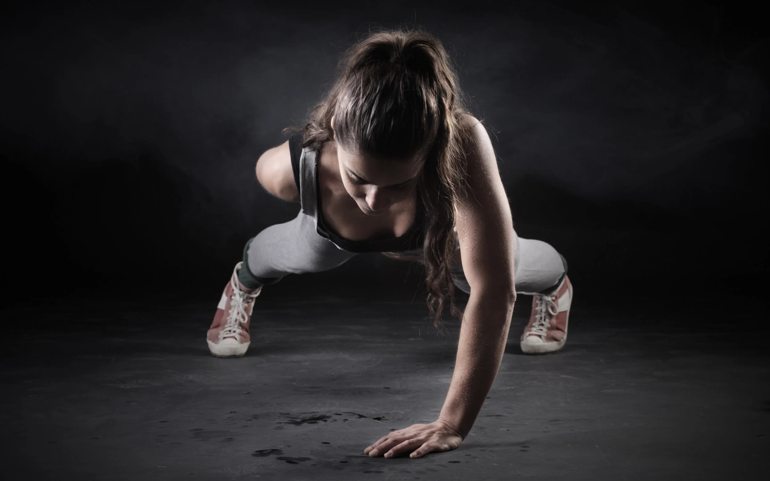 fitness-girl-one-hand-push-up-wide.jpg