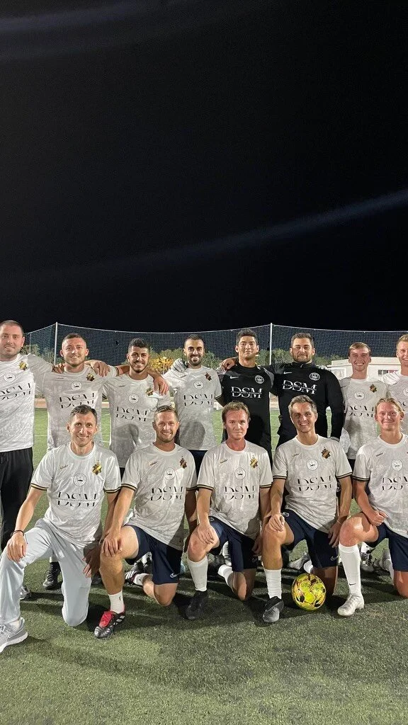 — Unstrung Customs