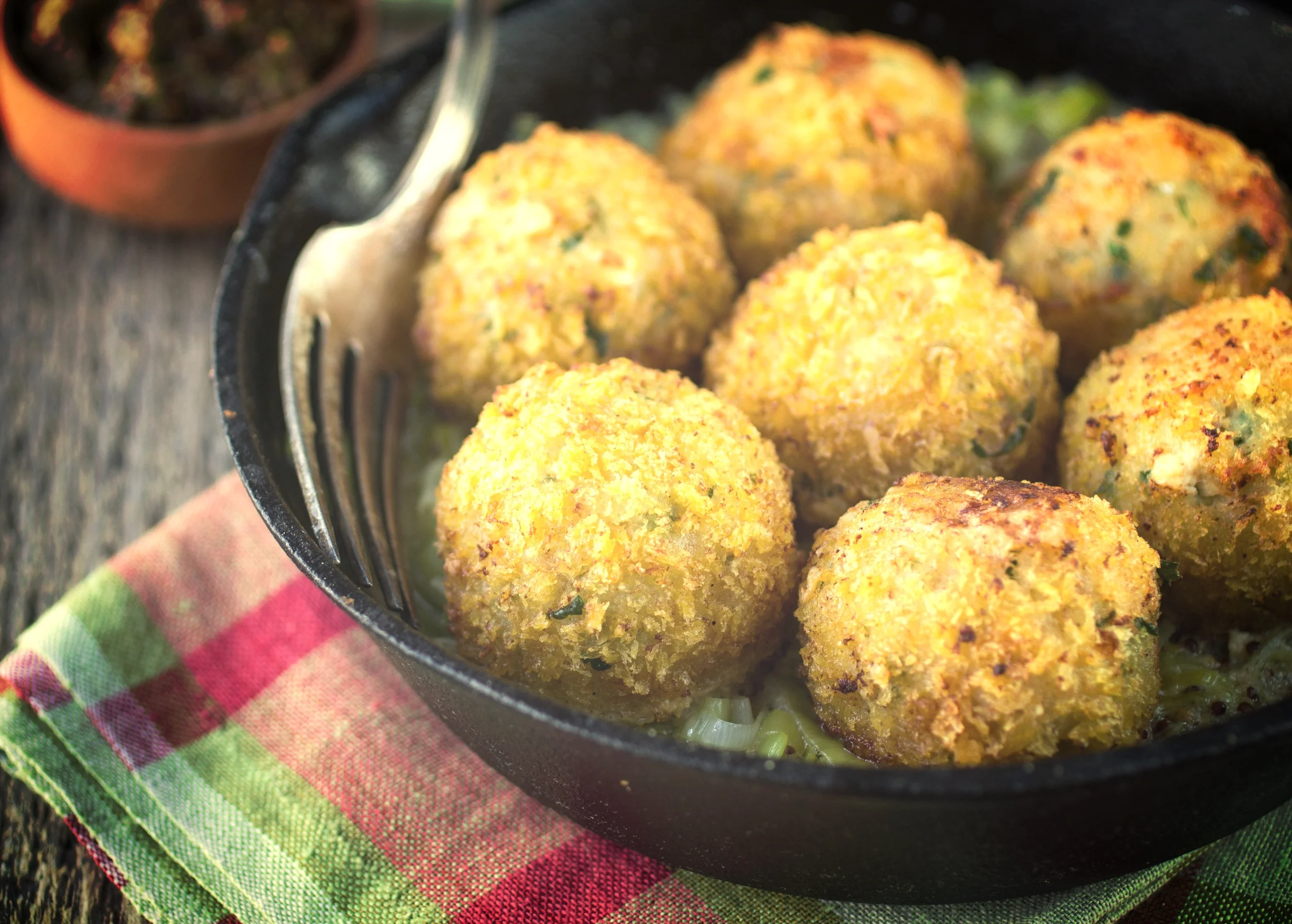 Beauty Bites: Oven-Baked Salmon and Leek Beauty Cakes