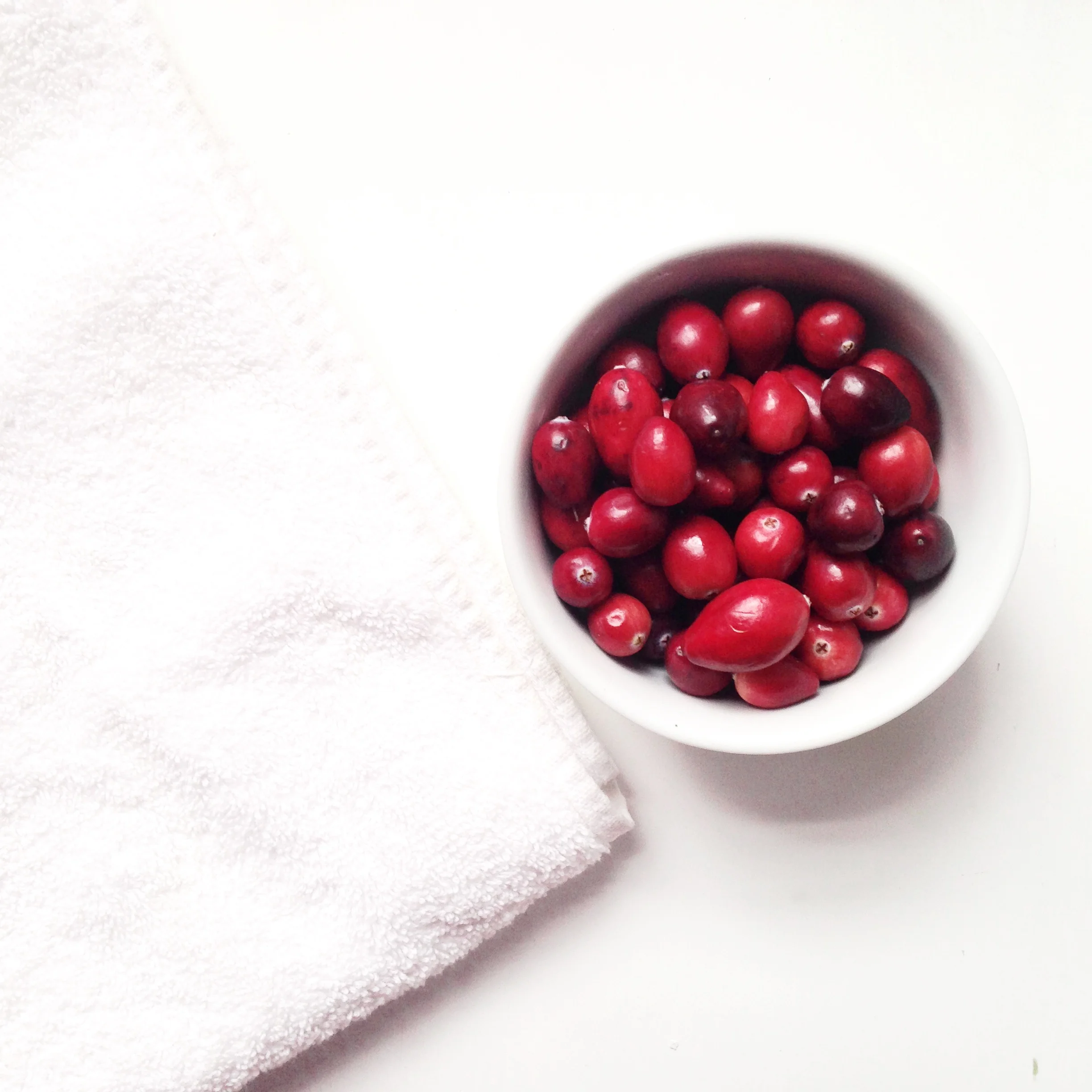 Beauty Bites: Zesty Raw Cranberry Sauce