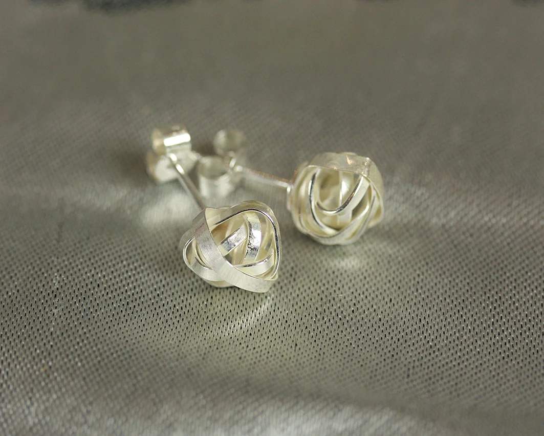 Knot earrings