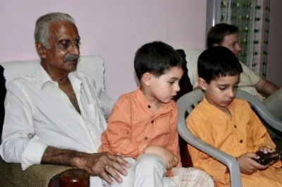 The author's uncle with her children in 2006