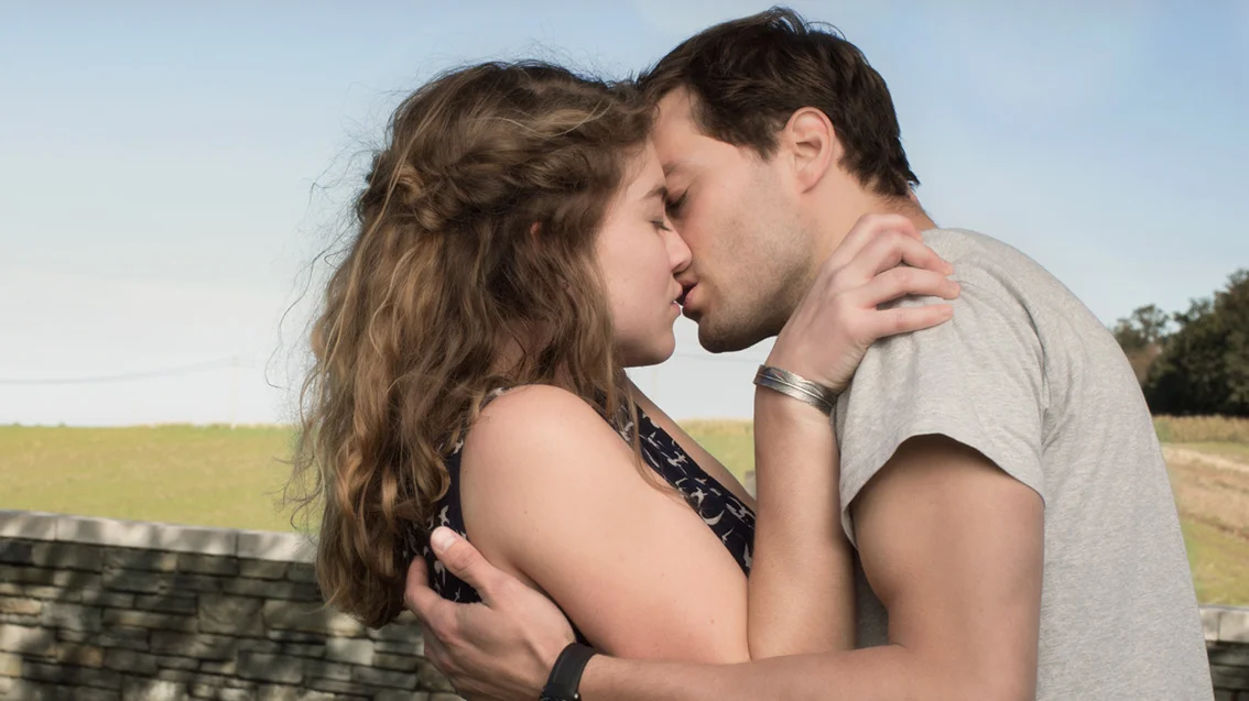 Jamie Dornan & Charlotte De Bruyne in FLYING HOME directed by Dominique Deruddere - DoP Frank van den Eeden. Courtesy Otomatic