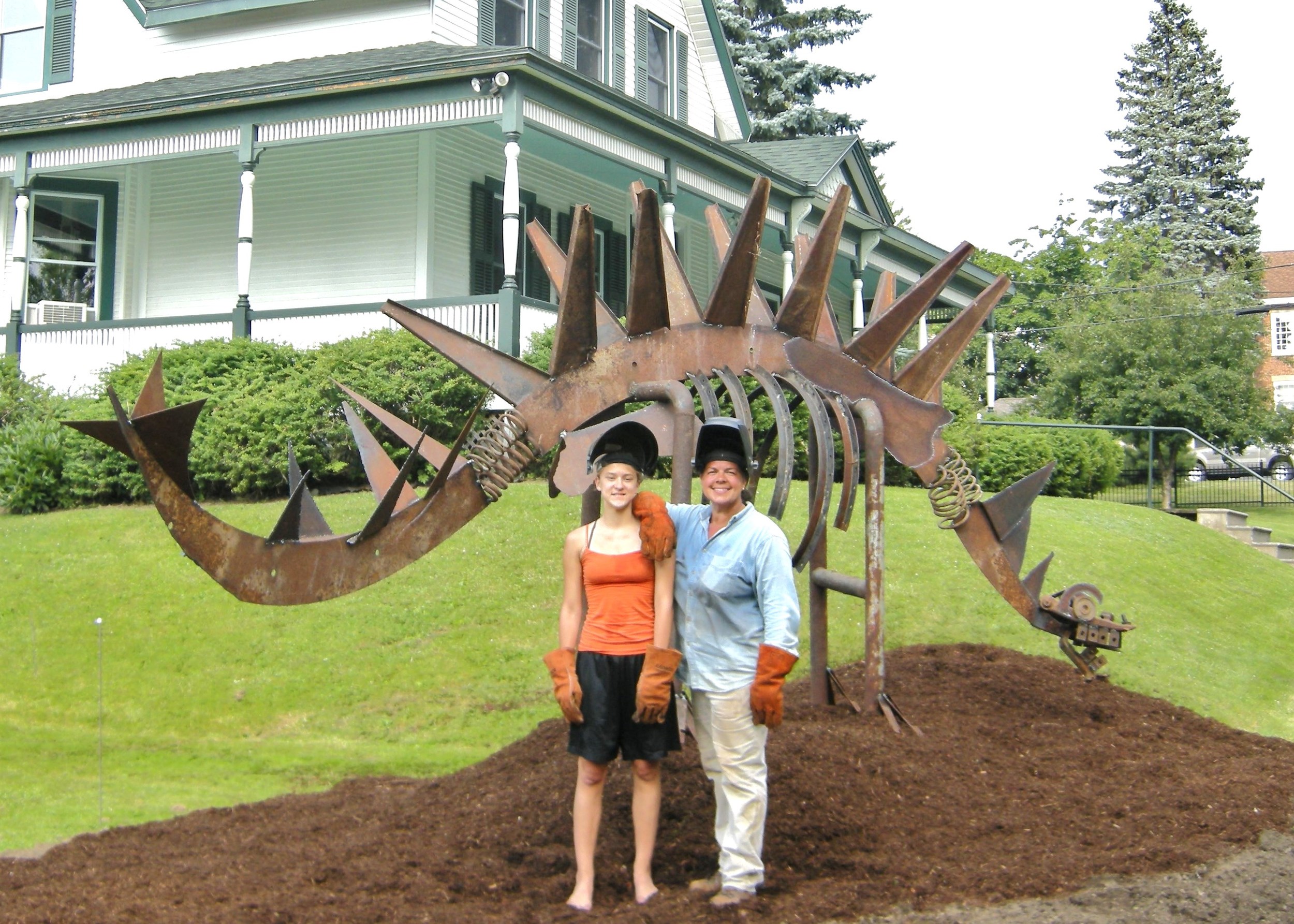 7 dinosaur building for PUBLIC PIECES.JPG