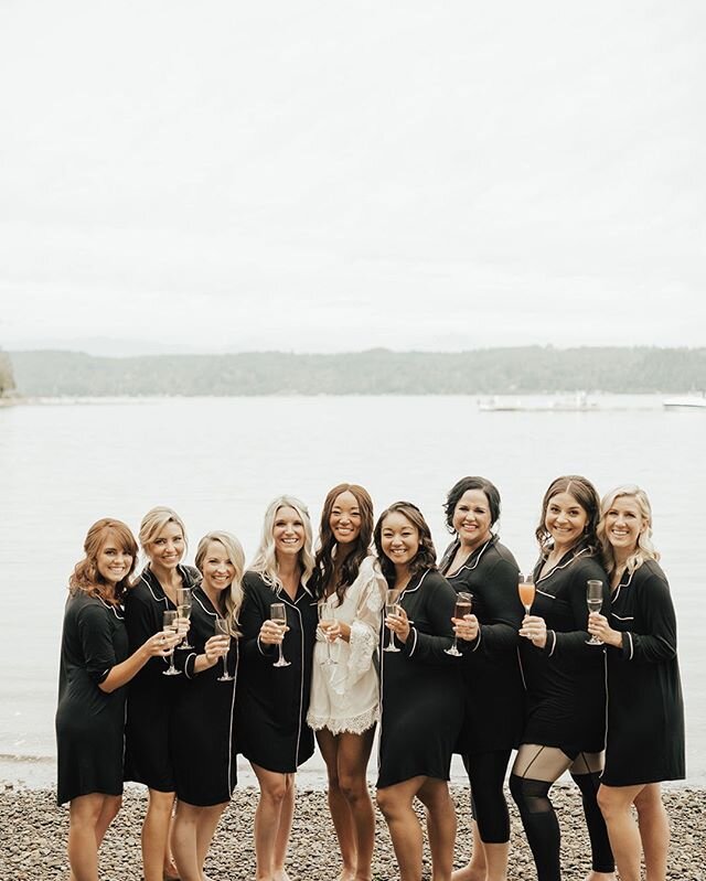 I can hardly wait to hug my girlfriends and have a much needed break away from our little ones! These girls were such a fun bunch, showering their gal with all the love.Hair and Makeup @mlwmakeupartistryPhotography @solaleephoto