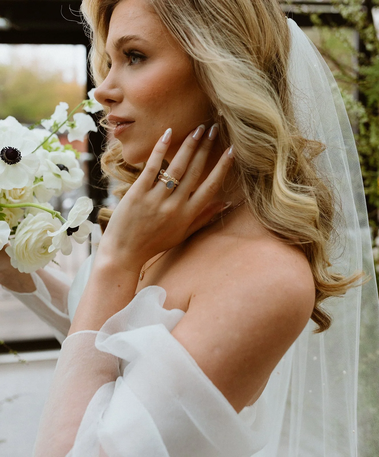 Rainy Wedding Beauty Tips for Seattle Brides: Hair and Makeup That Lasts in PNW