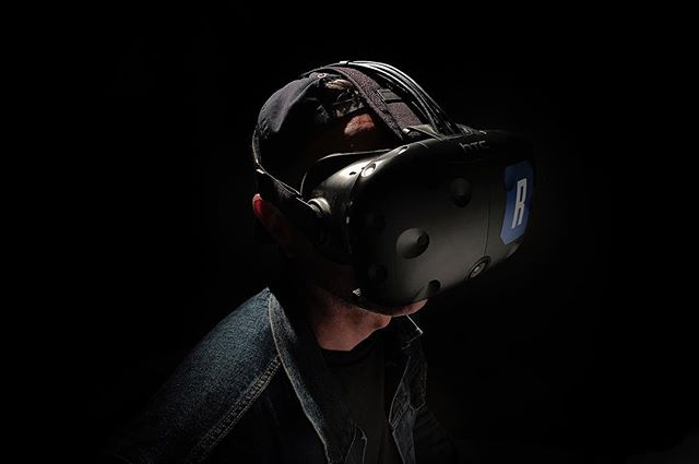 Coming soon to StreamVR! RelayCars in room scale. Walk around our automotive VR showroom, check out vehicles in different colors 🎨🚙 @htcvive @oculus #WindowsMixedReality #VR #AR #AutomotiveVR #AutomotiveAR #RelayCarsVR #VirtualReality #SteamVR #Ocu