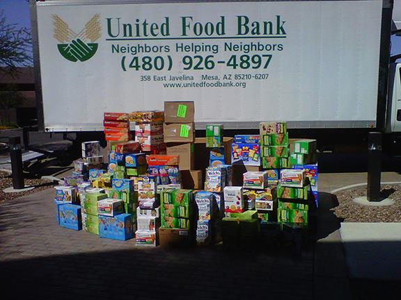 Huskies giving back to the community on Veterans Day 2014