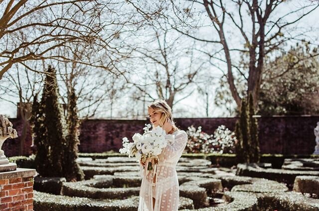 Sometimes you gotta stop and smell all the pretty things...⁠
.⁠
.⁠
Babe: @taylor.gales.henderson ⁠
Hair: @hairbymercedesquinn ⁠
Makeup: @aliciajsawyer ⁠
Lingerie: @sarafina_dreams ⁠
Florals: @motherofwildnc ⁠
Location: @tryonpalace ⁠
Coordinator: @rj