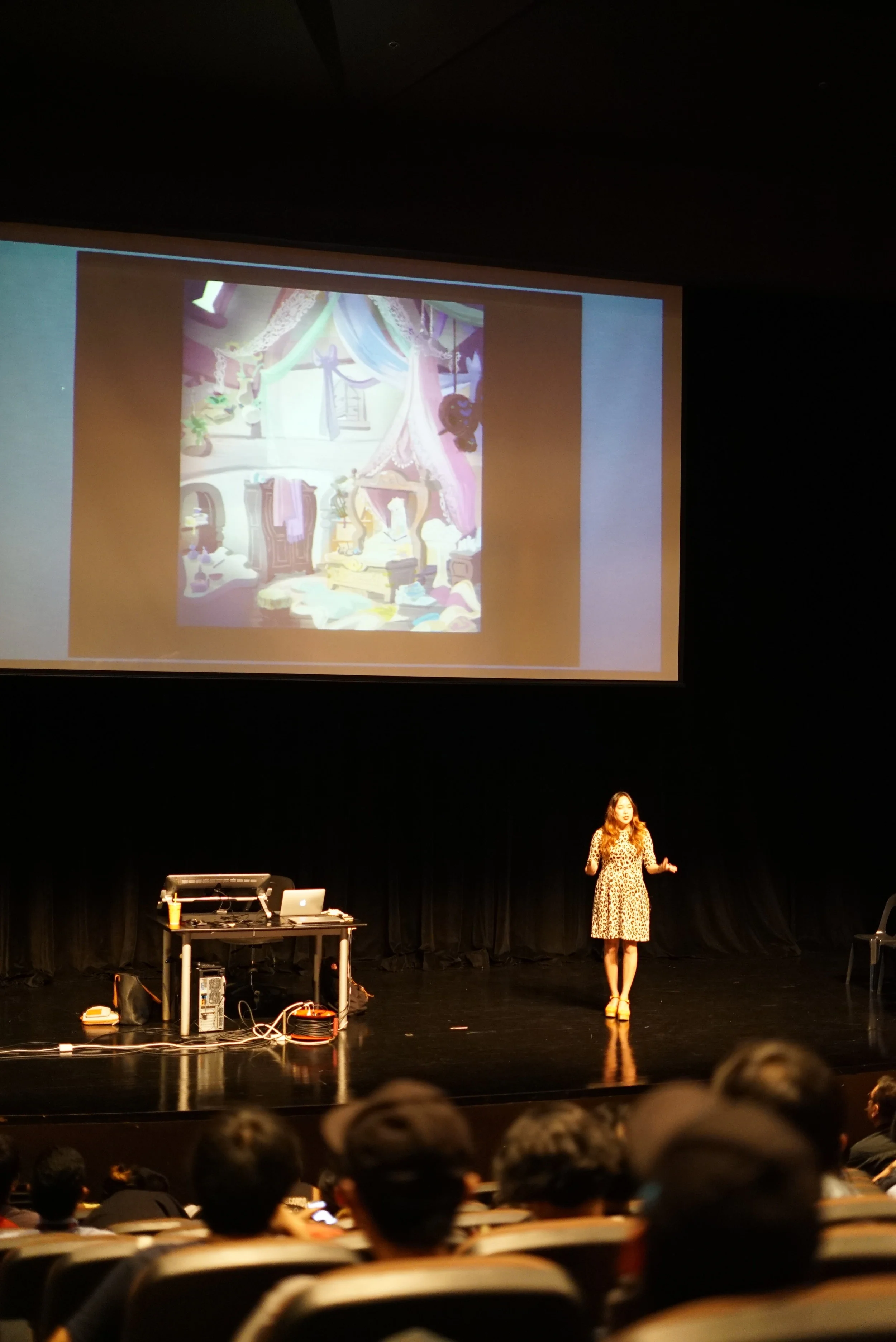 Me speaking to 500+ students at Icon Manila!