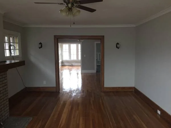 listing0052.jpg