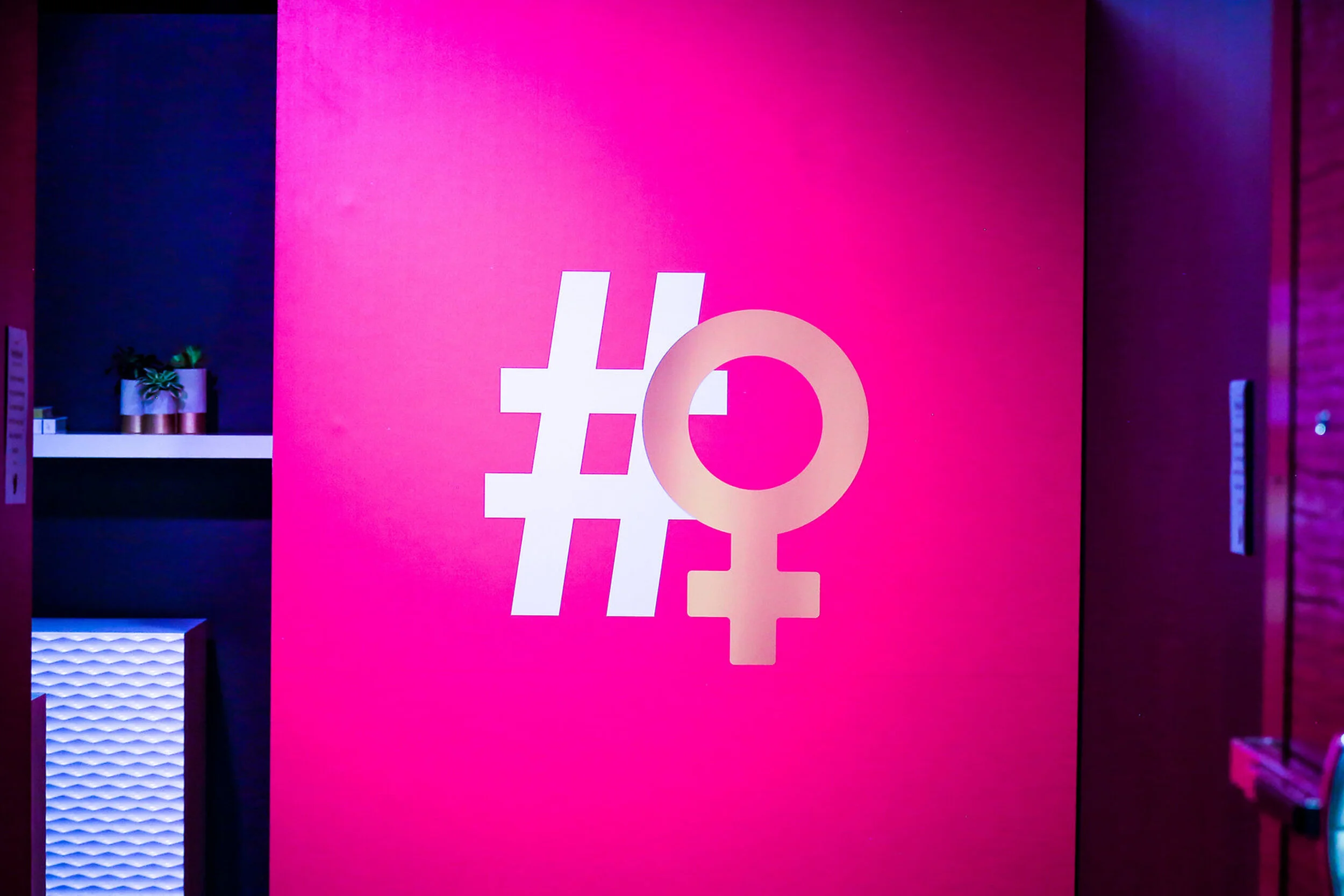 JonCarmichael_2018_Twitter_CES_240 copy.jpg